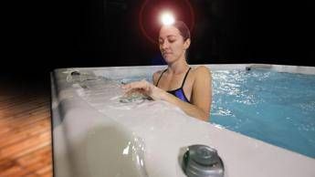 Jacuzzi a Milano per il Fuorisalone Jacuzzi a Milano per il Fuorisalone